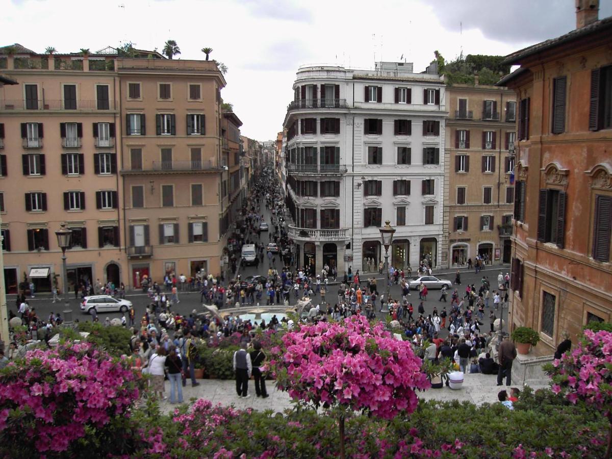 Parisii Bocca Di Leone 88 Bed & Breakfast Rome Exterior photo